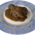 Liebre en salsa negra
