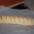 ROLLO DE PAN CON JAMÓN Y QUESO