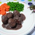 ALBÓNDIGAS EN SALSA DE VINO