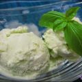 Helado de albahaca