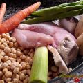 COCIDO DE GARBANZOS CON GALLINA Y POLLO