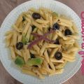 Macarrones con aguacate y anchoas