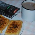 CHOCOLATE CALIENTE Y GOFRES