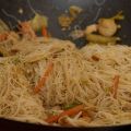 Vermicelli de arroz con pollo y gambas