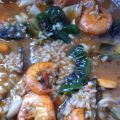 Paella de caldo de cangrejo