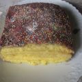 BIZCOCHO CON RELLENO DE MANZANA