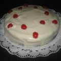 Tarta de chocolate con cobertura blanca