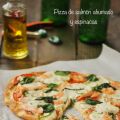 Pizza de espinacas y salmón ahumado