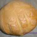 PAN CON POOLISH DE YOGURT