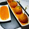Bolas de patata con tomate dulce
