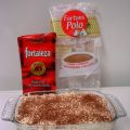 Tiramisú con fartons y café