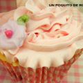 CUPCAKES DE VAINILLA CON BUTTERCREAM DE FRESA