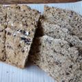 Pan integral con avena y linaza