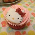Los Cupcakes de Hello Kitty y el primer pedido[...]