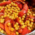 Garbanzos con pimientos rojos asados
