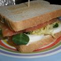 26 Bocata de la Esperanza:SANDWICH DE SALMÓN,[...]