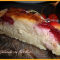 Pastel de queso y cerezas