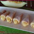 Canutillos rellenos de crema de melón