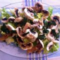 Ensalada con champiñones y perejil fresco.