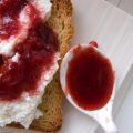 Mermelada de fresones con hierbabuena y[...]