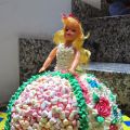 Muñeca-tarta de chocolate con crema de nata y[...]