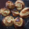 Razowe drożdżówki z serem / Sweet buns with[...]