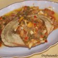 Buey de mar con langostinos, verdura y huevo