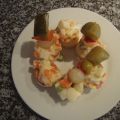 ENSALADILLA CON QUESO FRESCO Y PINCHO