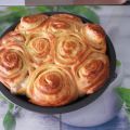Brioche de queso, lomo y bacon.