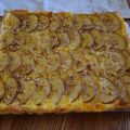 TARTA DE HOJALDRE CON MANZANA Y CREMA