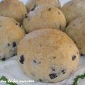 Panecillos de aceitunas negras y orégano