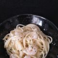 Espaguetis con puerro y gambas