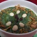 CREMA DE ESPINACAS CON PERLAS DE ALMENDRAS