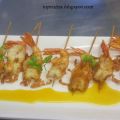 BROCHETAS DE LANGOSTINOS REBOZADOS DE COCO CON[...]