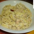 FETTUCINE CON SALMÓN Y NATA