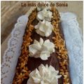 Brazo de gitano de chocolate, freta y nata