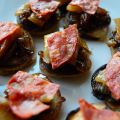 Blinis con cebolla caramelizada, pera y chorizo[...]