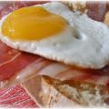 Pan de chapata con salmorejo jamón ibérico de[...]