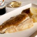 ROBALIZA con SALSA DE ALBARIÑO y ALGA WAKAME[...]