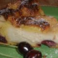 PASTEL DE CEREZAS Y CREMA DE VAINILLA CON[...]