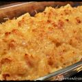 Macarrones con bacon hechos en leche y[...]