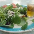 Ensalada de canónigos con salsa de kikos