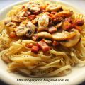Tallarines con champiñones y bacon