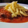 GOULASH / PÖRKÖLT CON SPÄTZLE