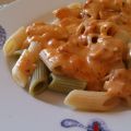 Macarrones de verduras con salsa de queso,[...]