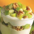 POSTRE DE MANZANA CON YOGURT Y NUECES
