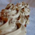 Cupcakes de chocolate rellenos de mascarpone y[...]