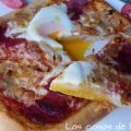 PIZZA... de salami, cebolla y huevo.....