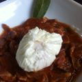 Magras con tomate y huevo poché
