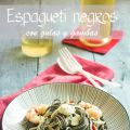 Espagueti negros con gulas y gambas
